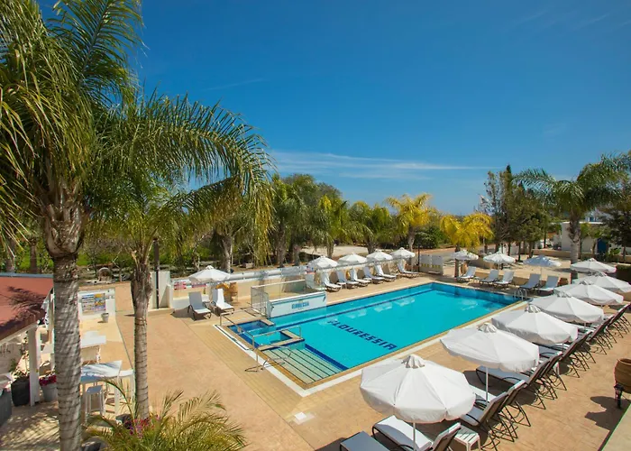 Flouressia GardensAparthotel